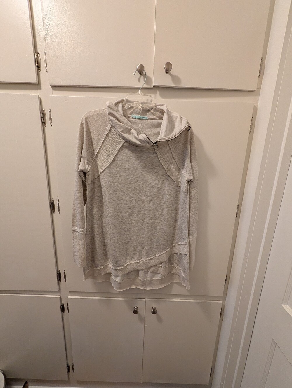 💥4/$20 Maurice's Long Sleeve Long Top With Zip Neck, Large